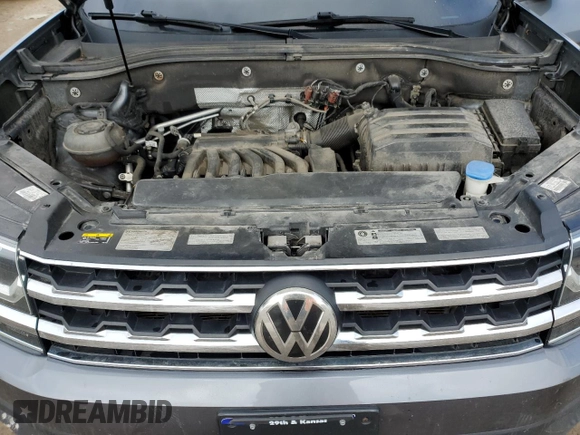 2019 Volkswagen Atlas SEL with VIN 1V2MR2CA5KC539270, listed as a Copart auction lot 53301005 with 111,245 mi miles and Salvage title. Bid and sale history available at DreamBid. Image 12.