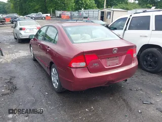 2008 Honda Civic LX z VIN 1HGFA16518L058985, wystawiony jako IAAI lot #42209026 z przebiegiem 140 395 mil mil oraz . Historia ofert i sprzedaży dostępna na DreamBid. Obrazek 3.