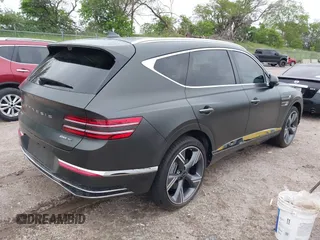 2025 Genesis GV80 Prestige z VIN KMUHEESC5SU239383, wystawiony jako IAAI lot #42286176 z przebiegiem 8 795 mil mil oraz . Historia ofert i sprzedaży dostępna na DreamBid. Obrazek 4.