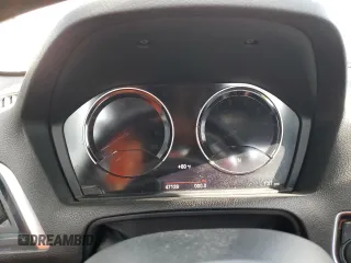 2018 BMW M2 z VIN WBS1J5C59J7B70349, wystawiony jako Copart lot #85573834 z przebiegiem 47 128 mil mil oraz Szkoda całkowita • Salvage title. Historia ofert i sprzedaży dostępna na DreamBid. Obrazek 9.