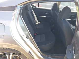 2021 Nissan Sentra SR z VIN 3N1AB8DV9MY210842, wystawiony jako IAAI lot #42044940 z przebiegiem 38 076 mil mil oraz . Historia ofert i sprzedaży dostępna na DreamBid. Obrazek 8.