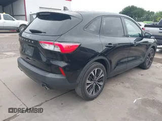 2022 Ford Escape SE with VIN 1FMCU0G6XNUB18144, listed as a IAAI auction lot 42390521 with 27,594 mi miles and . Bid and sale history available at DreamBid. Image 4.