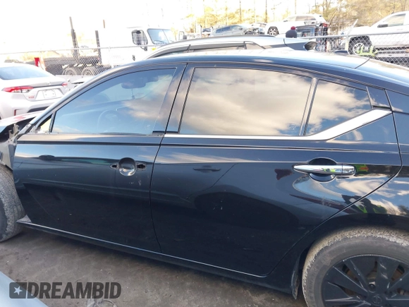 2019 Nissan Altima 2.5 SL with VIN 1N4BL4EV1KC113863, listed as a IAAI auction lot 41723231 with 99,165 mi miles. Bid and sale history available at carsss.com. Image 15.