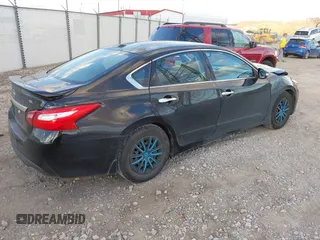 2016 Nissan Altima SR with VIN 1N4AL3AP9GC195698, listed as a IAAI auction lot 40773838 with 174,455 mi miles and . Bid and sale history available at DreamBid. Image 4.