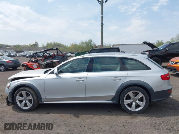2013 Audi allroad A4 Premium z VIN WA19FAFLXDA194947, wystawiony jako IAAI lot #42151323 z przebiegiem 124 527 mil mil oraz . Historia ofert i sprzedaży dostępna na DreamBid. Obrazek 14.