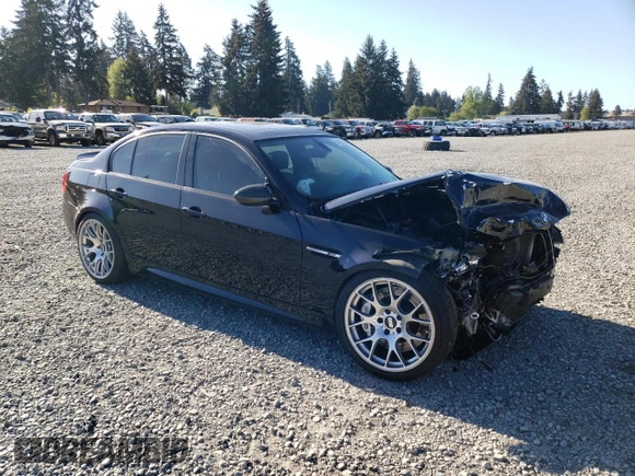 2011 BMW M3 z VIN WBSPM9C54BE203115, wystawiony jako Copart lot #54583324 z przebiegiem Nie podano mil oraz Szkody całkowita. Historia ofert i sprzedaży dostępna na DreamBid. Obrazek 4.