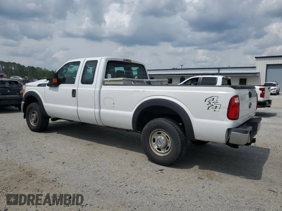 2015 Ford F-250 XLT with VIN 1FT7X2B68FED35574, listed as a Copart auction lot 53776475 with 170,591 mi miles and Salvage Title. Bid and sale history available at DreamBid. Image 2.