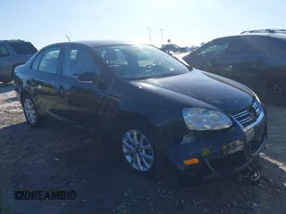 2010 Volkswagen Jetta Sedan Limited with VIN 3VWAZ7AJ5AM074181, listed as a IAAI auction lot 41718692 with 175,245 mi miles. Bid and sale history available at carsss.com. Image 1.