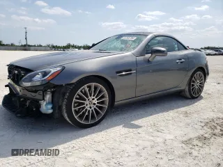2018 Mercedes-Benz SLC 300 z VIN WDDPK3JAXJF151952, wystawiony jako Copart lot #51265734 z przebiegiem 52 954 mil mil oraz . Historia ofert i sprzedaży dostępna na DreamBid. Obrazek 1.