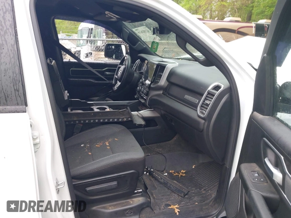 2022 Ram 1500 Big Horn с VIN 1C6SRFBT4NN445190, выставлен на аукционе IAAI как лот 42182639 с пробегом 16 802 миль миль и . История ставок и продаж доступна на DreamBid. Изображение 5.
