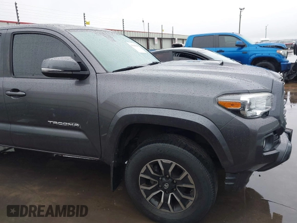 2020 Toyota Tacoma SR5 with VIN 5TFCZ5AN1LX227753, listed as a IAAI auction lot 41543939 with 35,860 mi miles and . Bid and sale history available at DreamBid. Image 18.