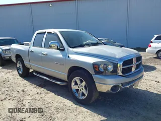 2006 Dodge 1500 SLT z VIN 1D7HA18N36J202250, wystawiony jako IAAI lot #42262571 z przebiegiem 236 436 mil mil oraz . Historia ofert i sprzedaży dostępna na DreamBid. Obrazek 1.