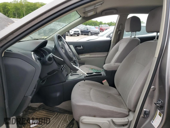 2011 Nissan Rogue SV z VIN JN8AS5MV1BW689990, wystawiony jako Copart lot #58063305 z przebiegiem Nie podano mil oraz Czysty tytuł • Clean title. Historia ofert i sprzedaży dostępna na DreamBid. Obrazek 7.