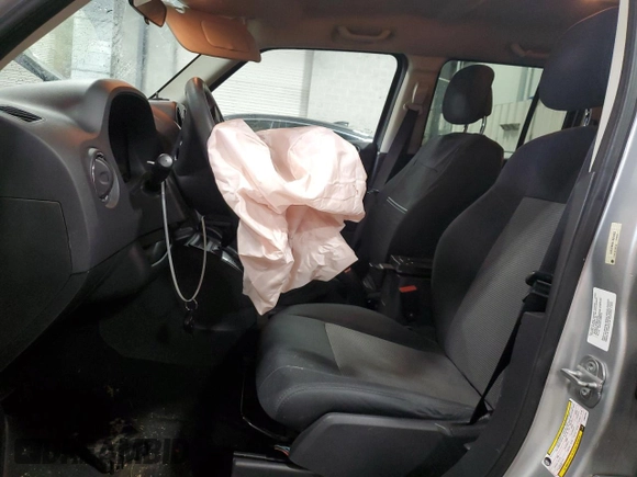 2012 Jeep Patriot Sport with VIN 1C4NJRBBXCD624343, listed as a Copart auction lot 61103315 with 116,728 mi miles and Salvage title. Bid and sale history available at DreamBid. Image 7.