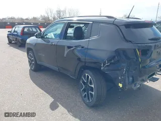 2018 Jeep Compass Limited with VIN 3C4NJDCB4JT298547, listed as a IAAI auction lot 41733315 with 82,972 mi miles. Bid and sale history available at carsss.com. Image 3.