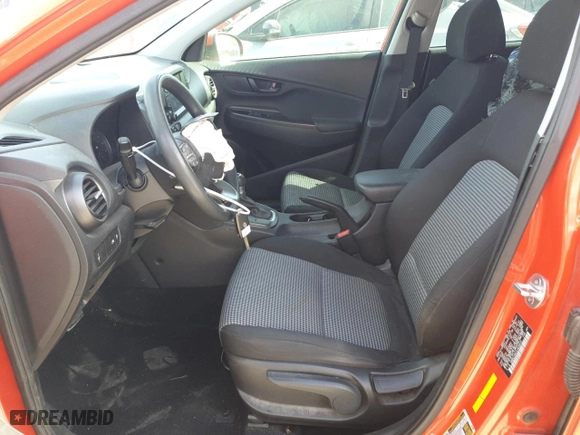 2020 Hyundai Kona SE with VIN KM8K12AA7LU439472, listed as a Copart auction lot 46156745 with 85,084 mi miles and Salvage Title. Bid and sale history available at carsss.com. Image 7.