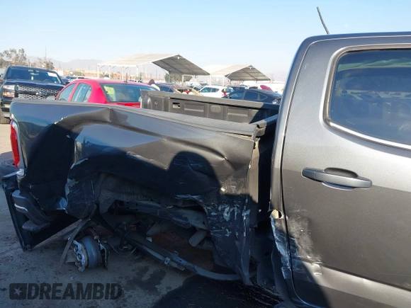 2016 GMC Canyon 2WD SLE with VIN 1GTG5CE33G1113742, listed as a IAAI auction lot 41297422 with 109,328 mi miles. Bid and sale history available at carsss.com. Image 6.