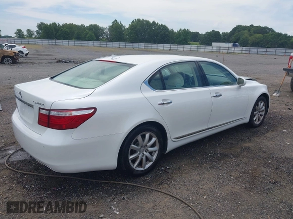 2007 Lexus LS 460 L with VIN JTHGL46F275003065, listed as a IAAI auction lot 42620085 with 238,634 mi miles and . Bid and sale history available at DreamBid. Image 4.