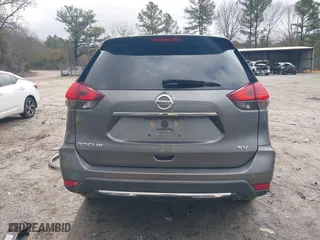 2017 Nissan Rogue SL with VIN 5N1AT2MT7HC863864, listed as a IAAI auction lot 41257835 with 167,597 mi miles. Bid and sale history available at carsss.com. Image 17.