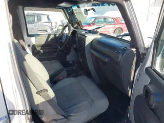 2008 Jeep Wrangler Unlimited Rubicon with VIN 1J4GA69198L615547, listed as a IAAI auction lot 41351138 with 213,487 mi miles and . Bid and sale history available at DreamBid. Image 5.