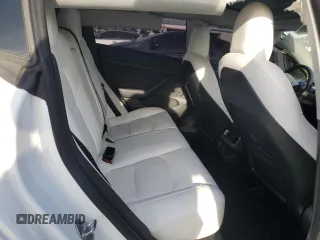 2022 Tesla Model 3 z VIN 5YJ3E1EA5NF360119, wystawiony jako Copart lot #45565655 z przebiegiem 78 088 mil mil oraz Szkoda całkowita • Salvage title. Historia ofert i sprzedaży dostępna na DreamBid. Obrazek 10.