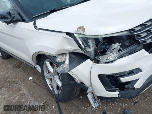 2016 Ford Explorer XLT with VIN 1FM5K8DH3GGD33465, listed as a IAAI auction lot 41949638 with 135,949 mi miles and . Bid and sale history available at carsss.com. Image 6.