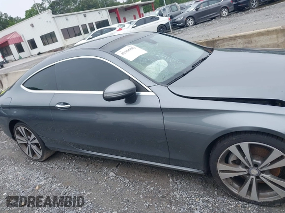 2017 Mercedes-Benz C 300 z VIN WDDWJ4JB4HF379226, wystawiony jako IAAI lot #42366082 z przebiegiem 96 015 mil mil oraz . Historia ofert i sprzedaży dostępna na DreamBid. Obrazek 13.