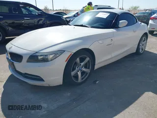 2009 BMW Z4 sDrive30i with VIN WBALM53549E161311, listed as a IAAI auction lot 41985897 with 112,997 mi miles. Bid and sale history available at carsss.com. Image 17.