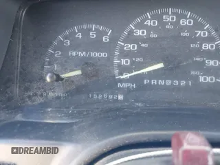 1999 Chevrolet Suburban with VIN 3GNEC16R1XG208071, listed as a IAAI auction lot 41422385 with 152,692 mi miles. Bid and sale history available at carsss.com. Image 7.