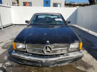 1982 Mercedes-Benz 380 380SEC z VIN WDBCA43A1CB001087, wystawiony jako Copart lot #45136875 z przebiegiem 62 765 mil mil oraz Tytuł czysty. Historia ofert i sprzedaży dostępna na DreamBid. Obrazek 5.