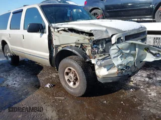 2005 Ford Excursion Limited с VIN 1FMNU43S85ED45734, выставлен на аукционе IAAI как лот 41414423 с пробегом 210 259 миль миль и . История ставок и продаж доступна на DreamBid. Изображение 6.