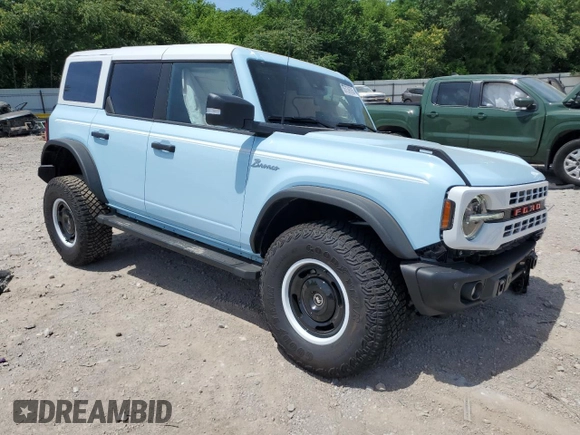 2024 Ford Bronco Heritage Limited Edition z VIN 1FMEE4GP4RLA74109, wystawiony jako Copart lot #56739705 z przebiegiem 6 656 mil mil oraz Szkoda całkowita • Salvage title. Historia ofert i sprzedaży dostępna na DreamBid. Obrazek 4.