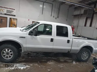 2006 Ford F-250 XL z VIN 1FTSW21556EC56627, wystawiony jako IAAI lot #41587563 z przebiegiem 201 723 mil mil oraz . Historia ofert i sprzedaży dostępna na DreamBid. Obrazek 14.