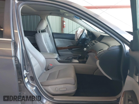 2011 Honda Accord EX-L z VIN 1HGCP3F80BA012560, wystawiony jako IAAI lot #42177341 z przebiegiem 268 433 mil mil oraz . Historia ofert i sprzedaży dostępna na DreamBid. Obrazek 5.