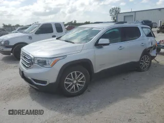 2017 GMC Acadia SLE z VIN 1GKKNLLA0HZ270535, wystawiony jako Copart lot #61393925 z przebiegiem Nie podano mil oraz Szkoda całkowita • Salvage title. Historia ofert i sprzedaży dostępna na DreamBid. Obrazek 1.