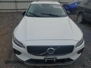 2022 Volvo S60 Momentum with VIN 7JRL12TZ5NG160844, listed as a Copart auction lot 88530585 with 0 mi miles and Salvage Title. Bid and sale history available at carsss.com. Image 9.