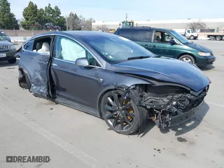 2019 Tesla Model X 75D with VIN 5YJXCBE23KF183801, listed as a IAAI auction lot 41757119 with 1 mi miles. Bid and sale history available at carsss.com. Image 1.
