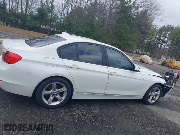 2015 BMW 3 Series 328i xDrive with VIN WBA3B5G50FNS15117, listed as a IAAI auction lot 41843496 with 144,613 mi miles. Bid and sale history available at carsss.com. Image 14.