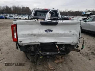 2023 Ford F-350 с VIN 1FT8X3BA3PEC79964, выставлен на аукционе Copart как лот 80507954 с пробегом 18 604 миль миль и Списание • Salvage title. История ставок и продаж доступна на DreamBid. Изображение 6.