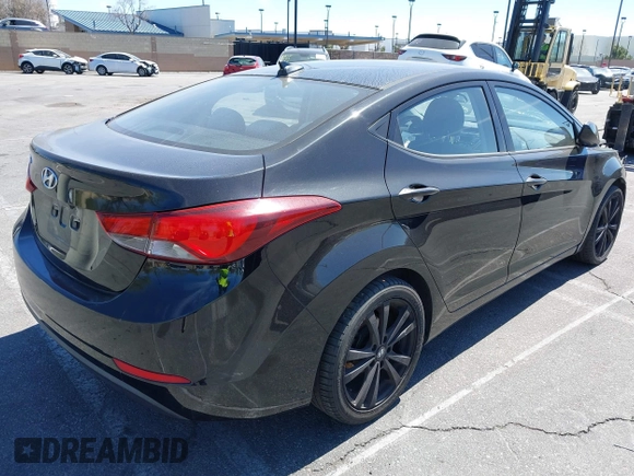 2016 Hyundai Elantra SE z VIN 5NPDH4AE0GH687456, wystawiony jako IAAI lot #41631381 z przebiegiem 122 318 mil mil oraz . Historia ofert i sprzedaży dostępna na DreamBid. Obrazek 4.