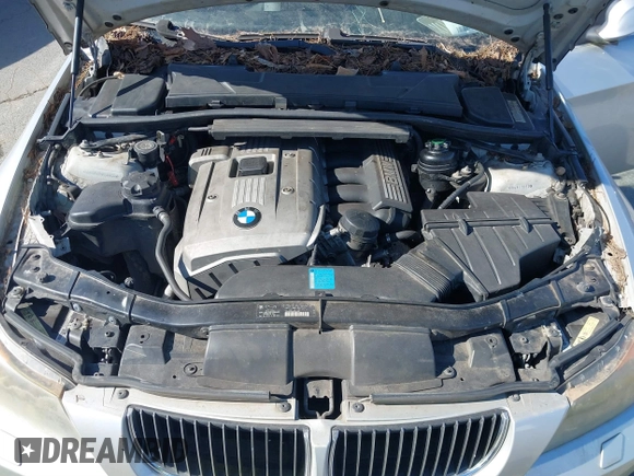 2006 BMW 3 Series 330xi with VIN WBAVD33566KV63437, listed as a IAAI auction lot 41378595 with 169,691 mi miles. Bid and sale history available at carsss.com. Image 10.