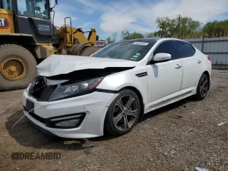 2013 Kia Optima SX z VIN 5XXGR4A61DG152999, wystawiony jako Copart lot #55852445 z przebiegiem 124 825 mil mil oraz Szkoda całkowita • Salvage title. Historia ofert i sprzedaży dostępna na DreamBid. Obrazek 1.