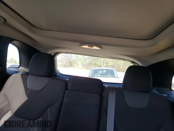2016 Jeep Cherokee Latitude z VIN 1C4PJMCS6GW111367, wystawiony jako Copart lot #56582815 z przebiegiem 121 491 mil mil oraz Szkoda całkowita • Salvage title. Historia ofert i sprzedaży dostępna na DreamBid. Obrazek 10.