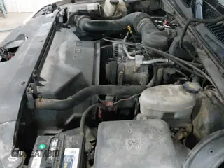 2003 Chevrolet Silverado 1500 Work Truck с VIN 2GCEC19X831322400, выставлен на аукционе IAAI как лот 40653506 с пробегом 264 390 миль миль и . История ставок и продаж доступна на DreamBid. Изображение 14.