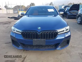 2021 BMW 5 Series M550i xDrive z VIN WBA13BK0XMCG75802, wystawiony jako IAAI lot #41503977 z przebiegiem 20 741 mil mil oraz . Historia ofert i sprzedaży dostępna na DreamBid. Obrazek 12.