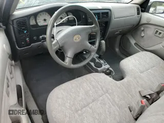 2001 Toyota Tacoma PreRunner with VIN 5TENM92N21Z783248, listed as a Copart auction lot 52572235 with 206,536 mi miles and Salvage title. Bid and sale history available at DreamBid. Image 8.