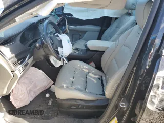2021 Cadillac XT4 FWD Premium Luxury с VIN 1GYFZCR4XMF004996, выставлен на аукционе Copart как лот 61270355 с пробегом Не указан миль и Списание • Salvage title. История ставок и продаж доступна на DreamBid. Изображение 7.