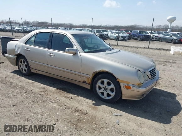 2002 Mercedes-Benz E-Class with VIN WDBJF65J82B413278, listed as a IAAI auction lot 41838880 with 1 mi miles. Bid and sale history available at carsss.com. Image 1.