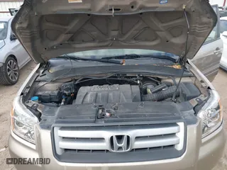 2006 Honda Pilot EX-L with VIN 5FNYF28586B039412, listed as a IAAI auction lot 41543393 with 223,685 mi miles. Bid and sale history available at carsss.com. Image 10.