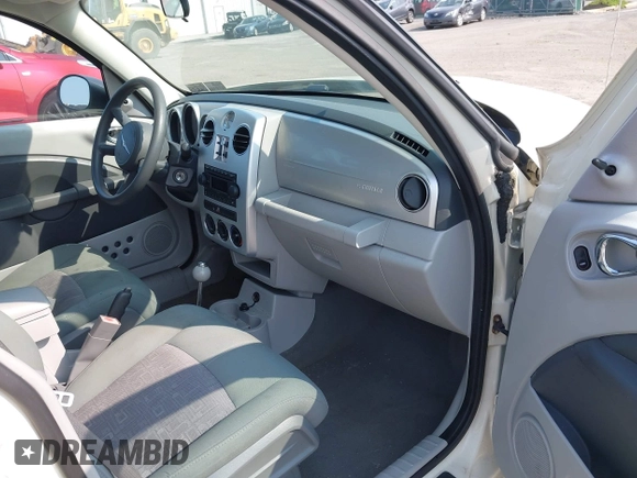 2007 Chrysler PT Cruiser z VIN 3A4FY48B07T584116, wystawiony jako IAAI lot #42404993 z przebiegiem 91 798 mil mil oraz . Historia ofert i sprzedaży dostępna na DreamBid. Obrazek 5.